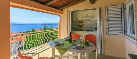 Apartment (A3) | Balcony
