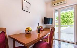 Apartment (A2) | Dining - Apartments Dorijana (Baska)