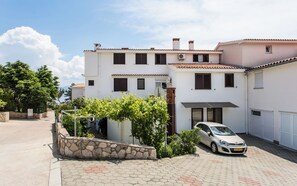 Building design - Apartment Jelka (Baska)