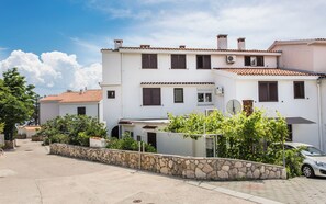 Building design - Apartment Jelka (Baska)