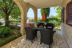 Apartment (A2) | Terrace/patio