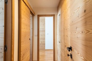 Interior - TrackSide House | Ski-In Ski-Out on Cretaz Slopes, Central Cervinia (Breuil-Cervinia)