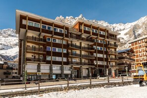 Exterior - TrackSide House | Ski-In Ski-Out on Cretaz Slopes, Central Cervinia (Breuil-Cervinia)