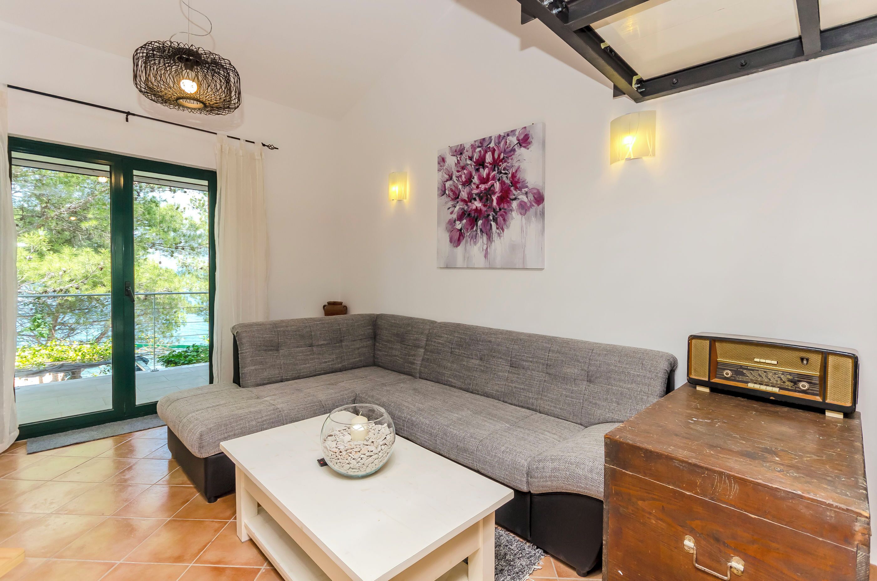 House | Ruang tamu | TV Pintar, Netflix, perkhidmatan penstriman 