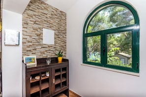 House | Interior detail - House Nostalgia (Split)