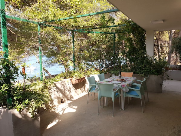 Terrace/patio - House Nostalgia (Split)