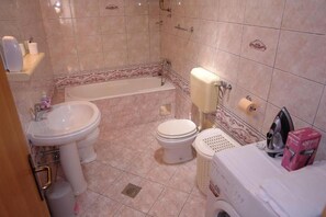 Apartment (A3) | Bathroom - Apartments Nikolina (Novi Vinodolski)