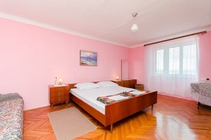 Iron/ironing board, free WiFi - House Laura (Crikvenica)