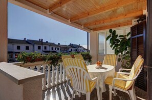 Apartment (A1) | Balkon