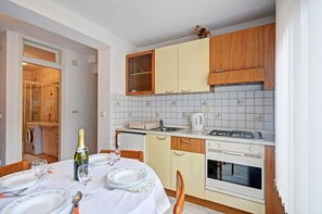 Studio (A2) | Private kitchen - Apartments Marica (Pula)