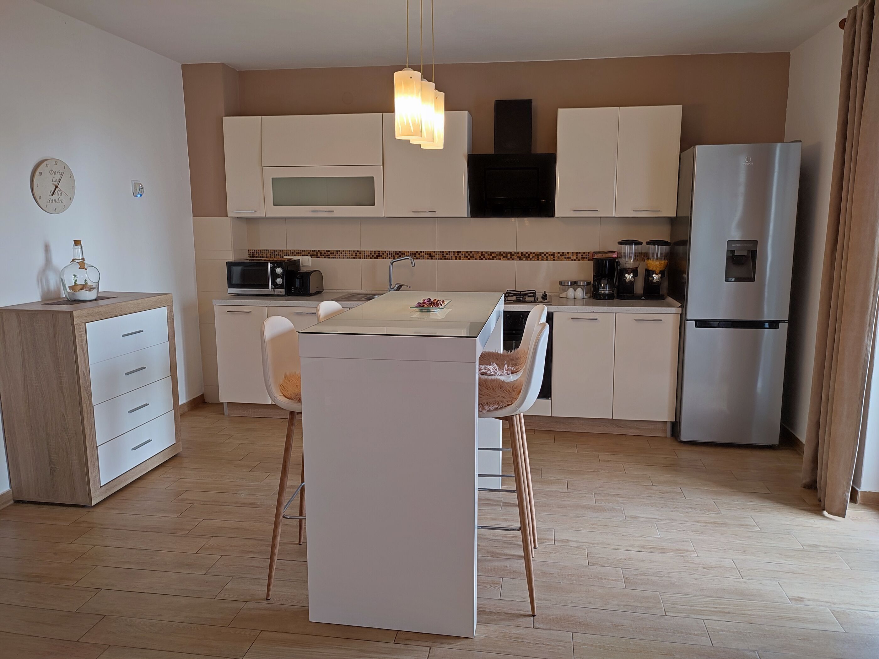 Apartment (A1) | Eigene Küche | Kühlschrank, Mikrowelle, Ofen, Herdplatte