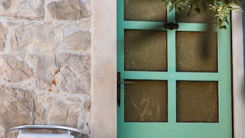 House | Terrace/patio