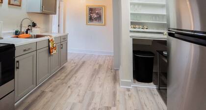 Mariposa Coral Home for 4