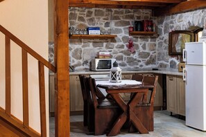 House | Dining - House Wood (Orebic)