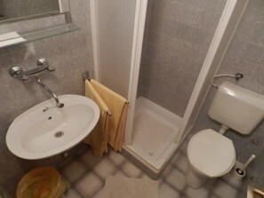 Room (S2) | Bathroom - Apartments and Rooms Ana (Medulin)