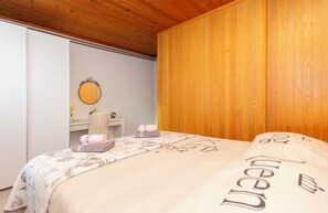 Apartment (A1) | Iron/ironing board, free WiFi - Apartment Lemona (Makarska)