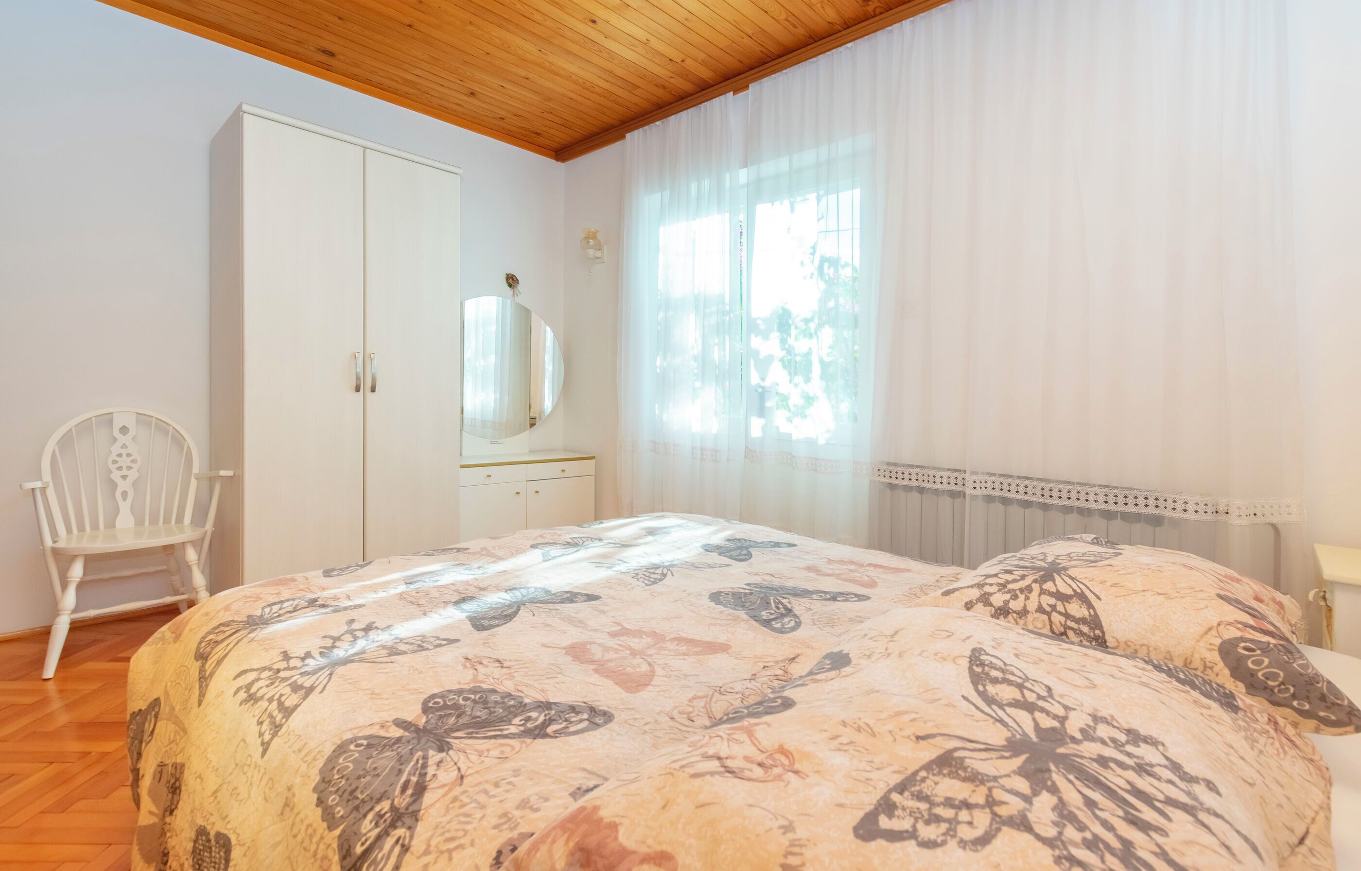 Iron/ironing board, free WiFi