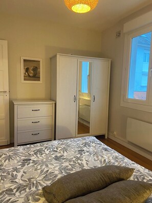 Room - Linné d'Opale, a house with a courtyard, 800 meters from the sea (Fort-Mahon-Plage)