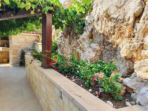 Garden - House Majda (Nerezise)