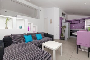 Apartment (A1) | Living room - Apartment Darija (Primosten)