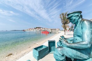 Beach - Apartment Darija (Primosten)