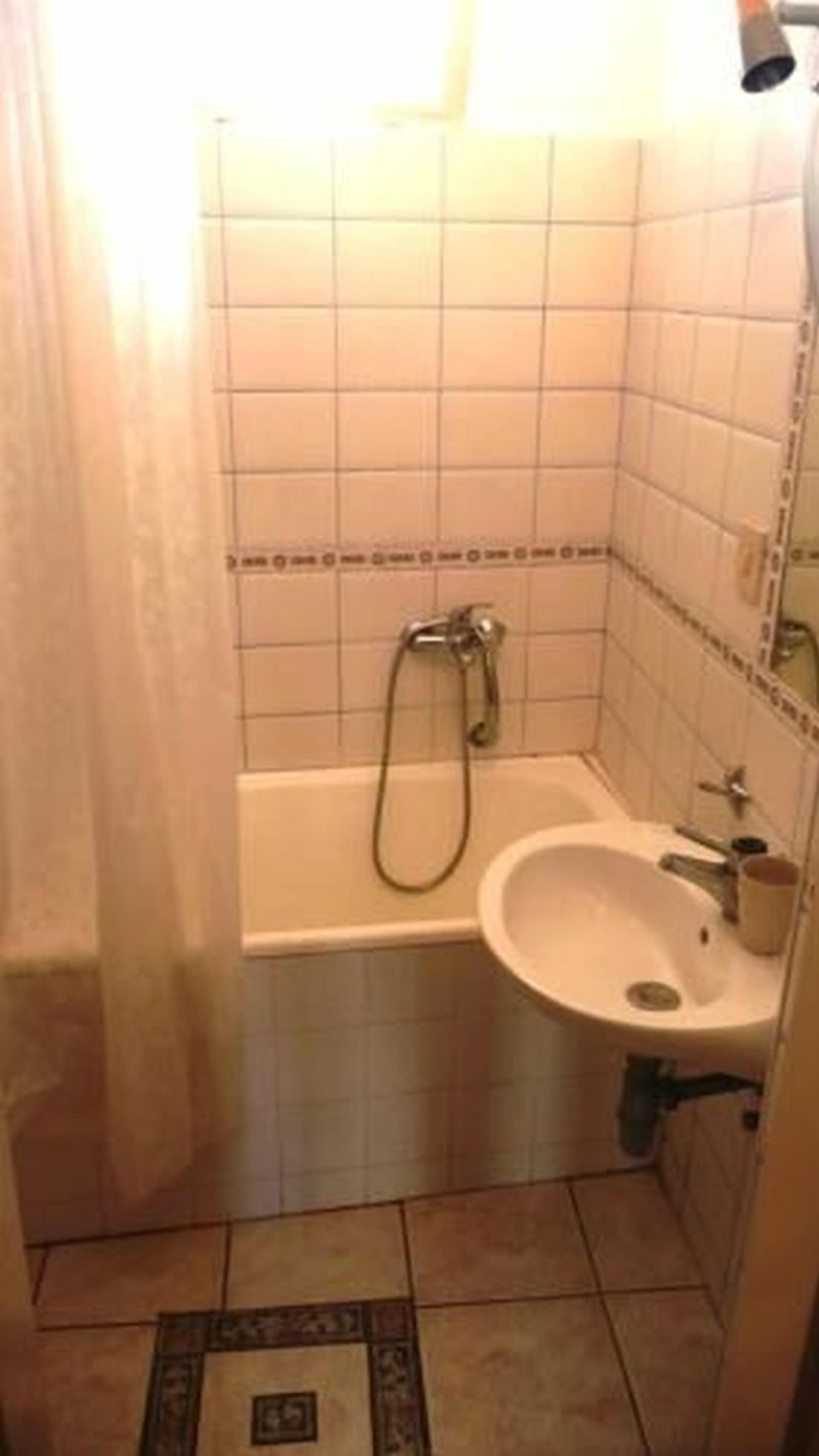 客房 (S4) | 浴室