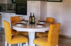 House | Dining