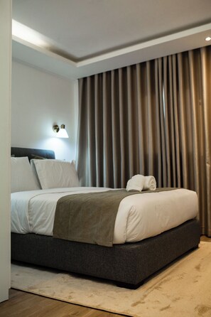 Zimmersafe, Schreibtisch, Bügeleisen/Bügelbrett, kostenloses WLAN