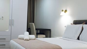 Villa, Balcony | In-room safe, desk, iron/ironing board, free WiFi