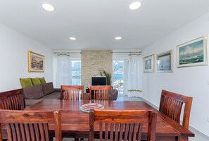 Apartment (A1) | Dining - Apartment Jasna By the sea (Baska)