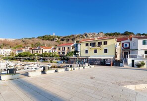 Building design - Apartment Jasna By the sea (Baska)