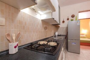 Apartment (A1) | Private kitchen - Apartments Mirella (Tribunj)