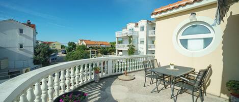 Apartment (A2) | Terrace/patio