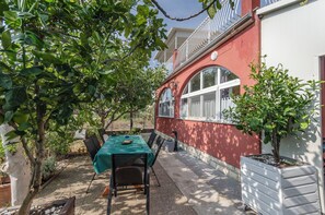 Exterior - Apartment Nada (Tribunj)