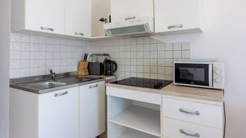 Căn hộ (A2) | Bếp riêng