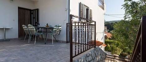 Apartment (A2) | Terrace/patio