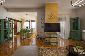 Apartment (A2) | Living room - Apartment Villa Rebeka (Opatija)