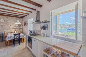 House | Private kitchen - House Stonehouse Popozo (Primosten)