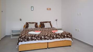 Studio (A2) | Iron/ironing board, free WiFi