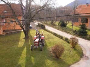 Courtyard - Apartment Zoran (Plitvicka Jezera)