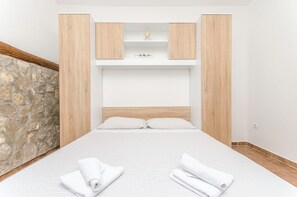 House | Iron/ironing board, free WiFi - House Hacienda (Tisno)