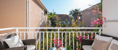 Apartment (A2) | Garden view