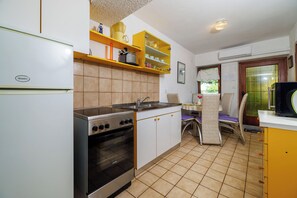 Apartment (A1) | Private kitchen - Apartments Divano (Crikvenica)