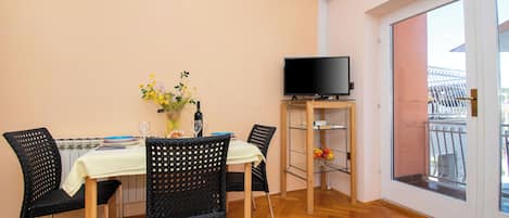 Apartment (A1) | Speisen