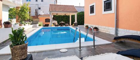 Outdoor pool, pool umbrellas