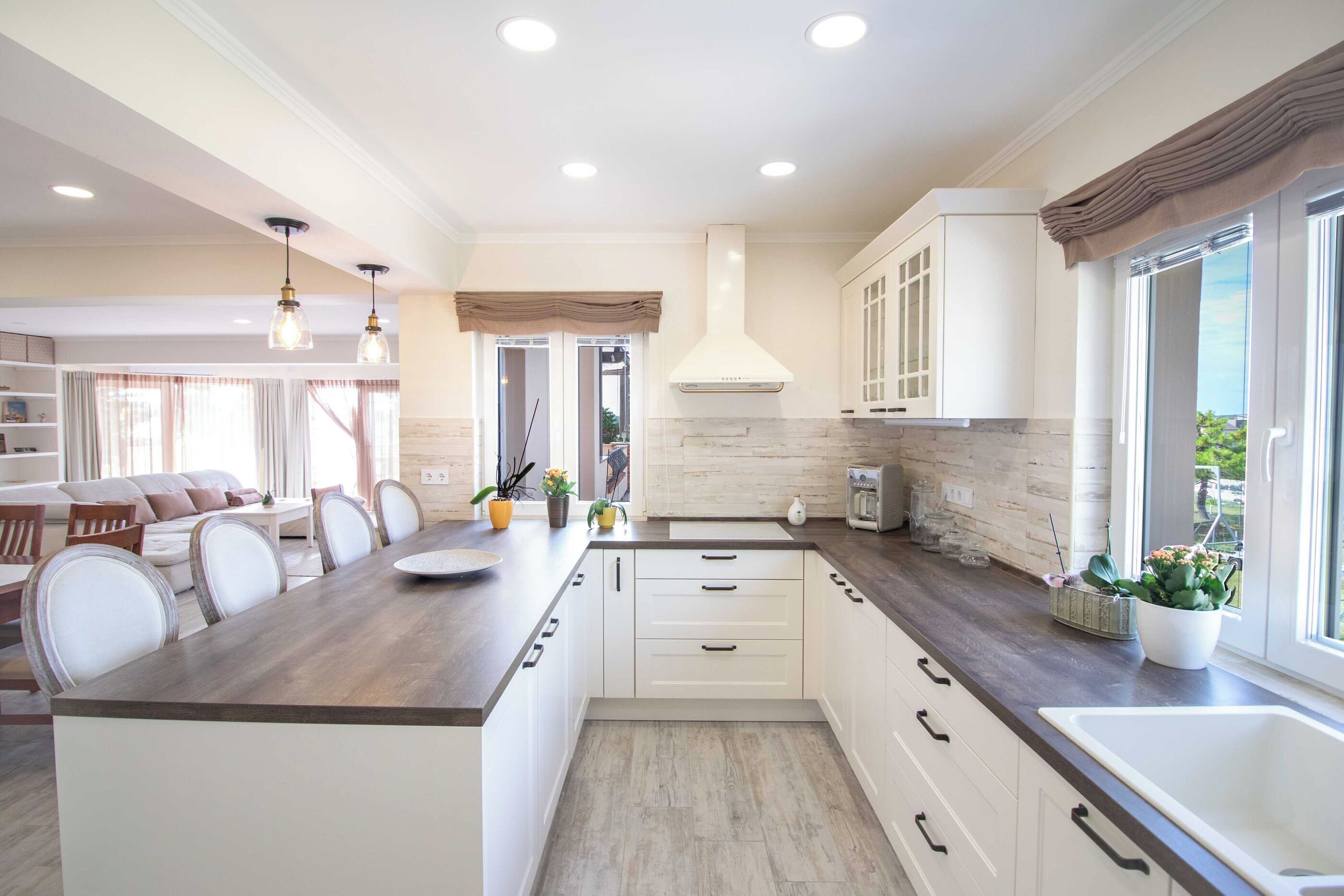 Refrigerador, microondas, placa de cocina, tetera/pava eléctrica