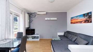 Apartment (A2) | Living room