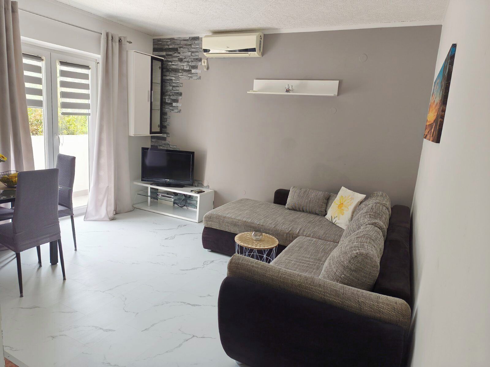 Apartment (A2) | Living room