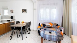 Sınıflandırılmamış resim, 28 üzerinden 2, düğme