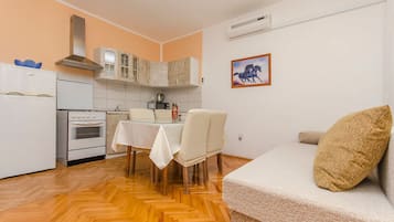 Apartment (A2) | Private kitchen
